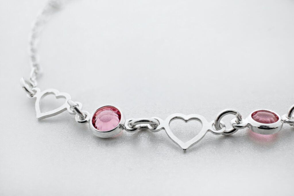 Guide des couleurs pour un bracelet marin femme parfait