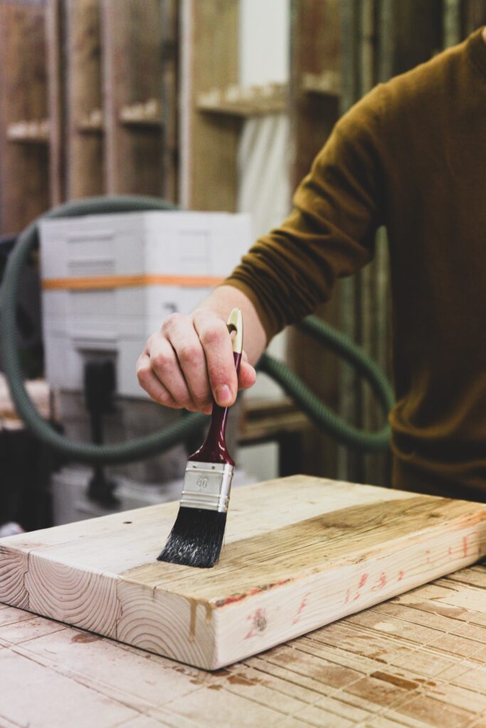 Quelle machine d’atelier choisir pour travailler efficacement le bois ?